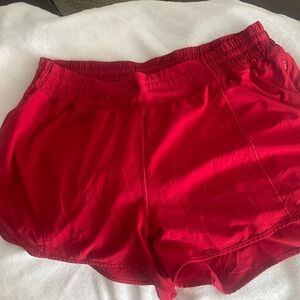 Lululemon Hotty hot high rise lined short 4 in